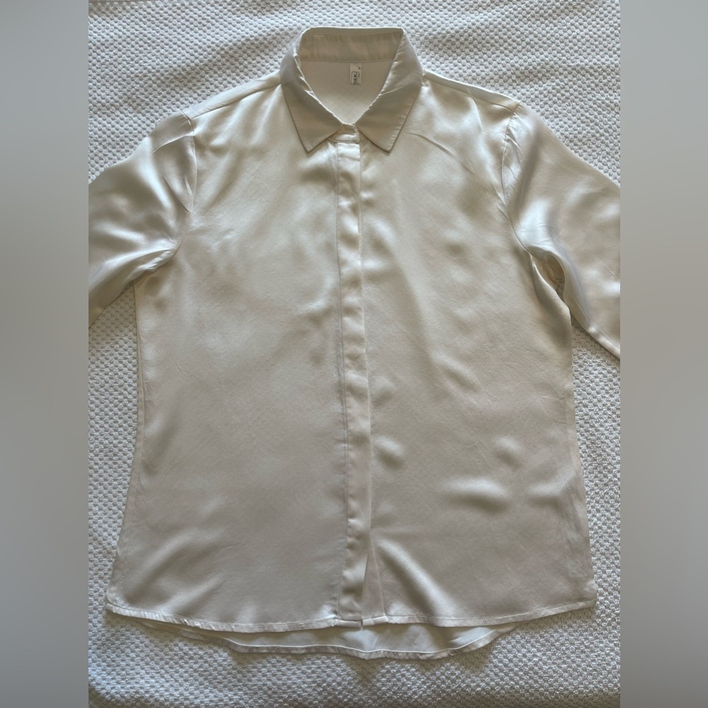 Lily Silk Basic Concealed Placket Women Silk Shirt - Picture 6 of 10